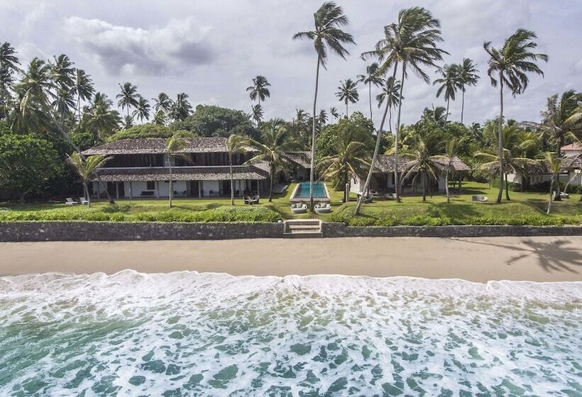 בית מלון כפרי The Frangipani Tree By Edwards Collection