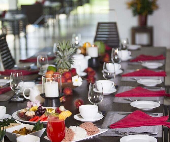 בית מלון כפרי The Frangipani Tree By Edwards Collection