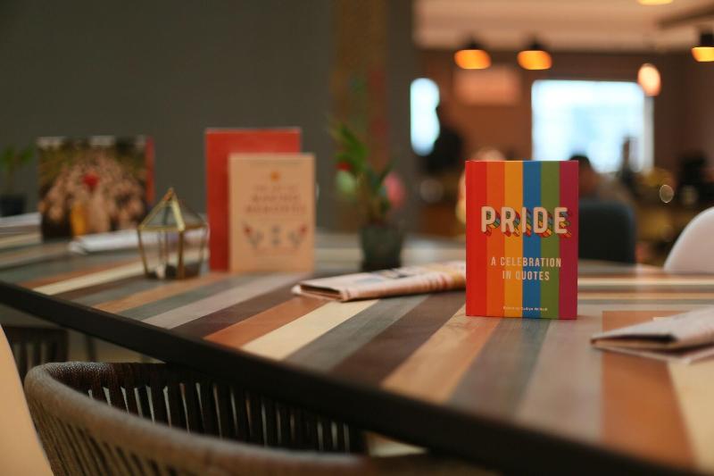 ホテル Ginger Dona Paula Goa