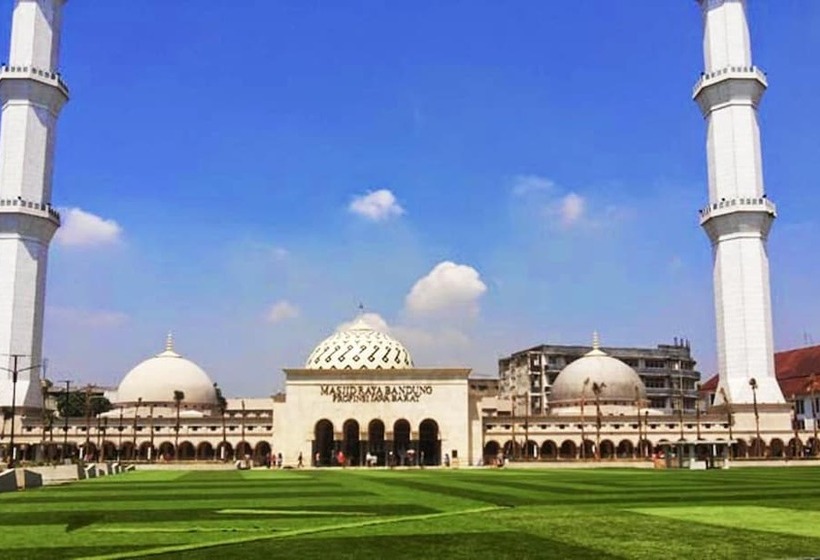 Golden Flower By Kagum Hotels