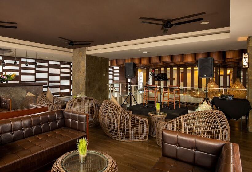 فندق Grand Ixora Kuta Resort