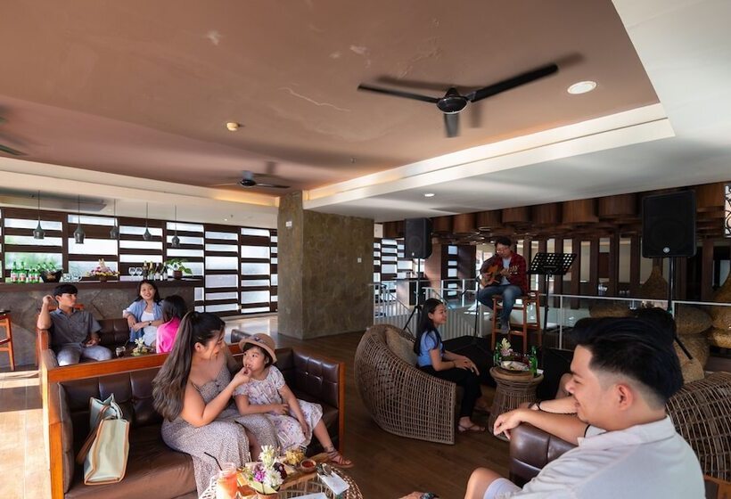 فندق Grand Ixora Kuta Resort