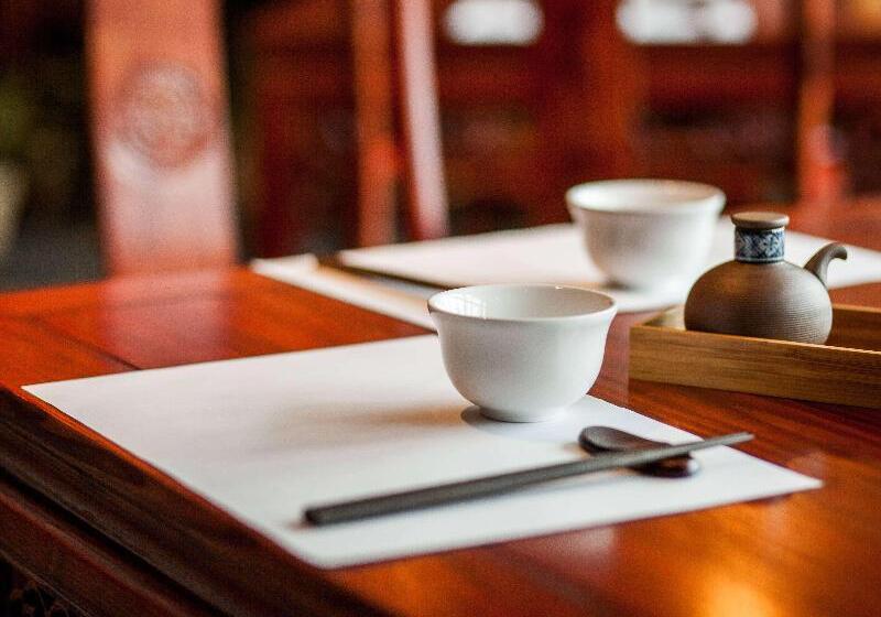 Отель Grand Mercure Ambassador Changwon