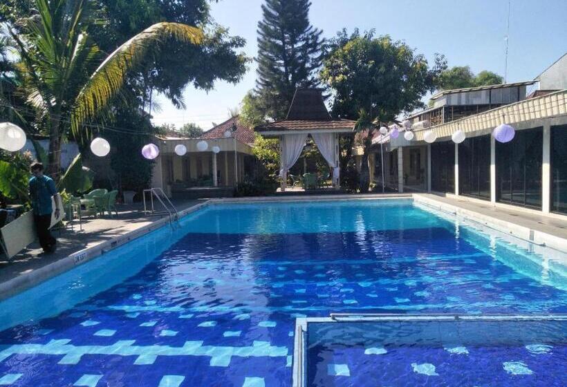 호텔 Grand Rosela Yogyakarta