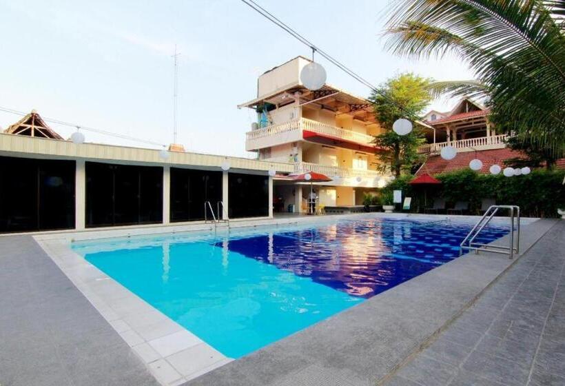 호텔 Grand Rosela Yogyakarta