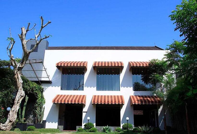 Gumilang Regency Hotel By Gumilang Hospitality