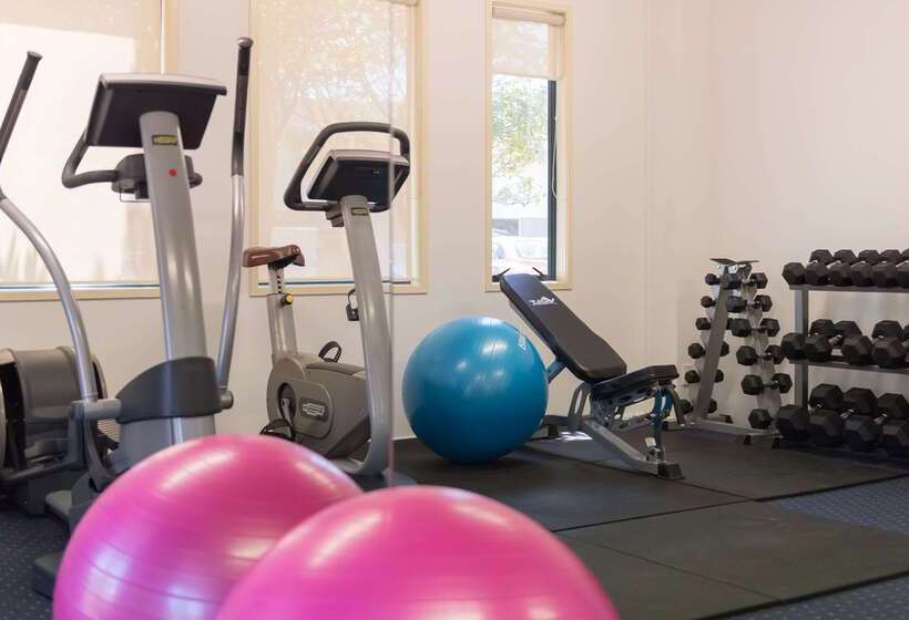 Heartland Hotel Auckland Airport