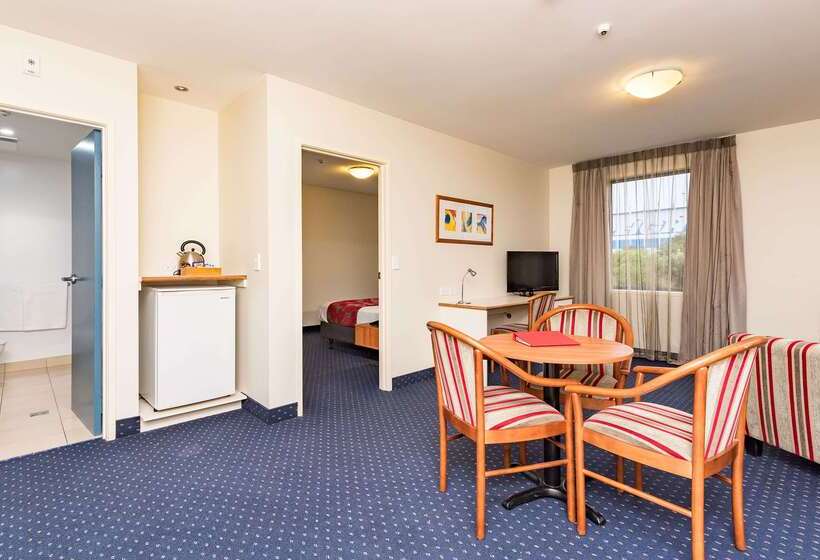 Heartland Hotel Auckland Airport