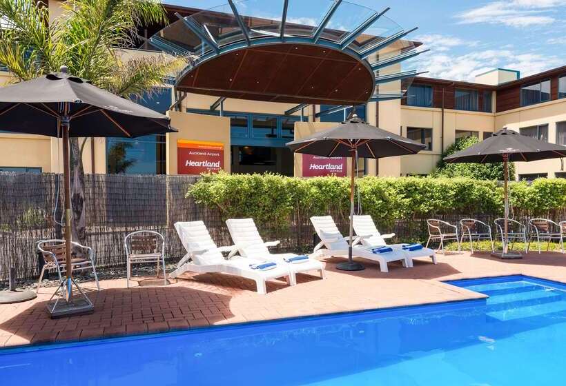Heartland Hotel Auckland Airport