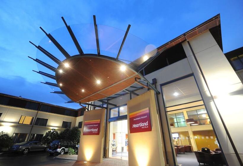 Heartland Hotel Auckland Airport