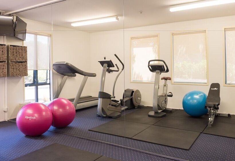 Heartland Hotel Auckland Airport