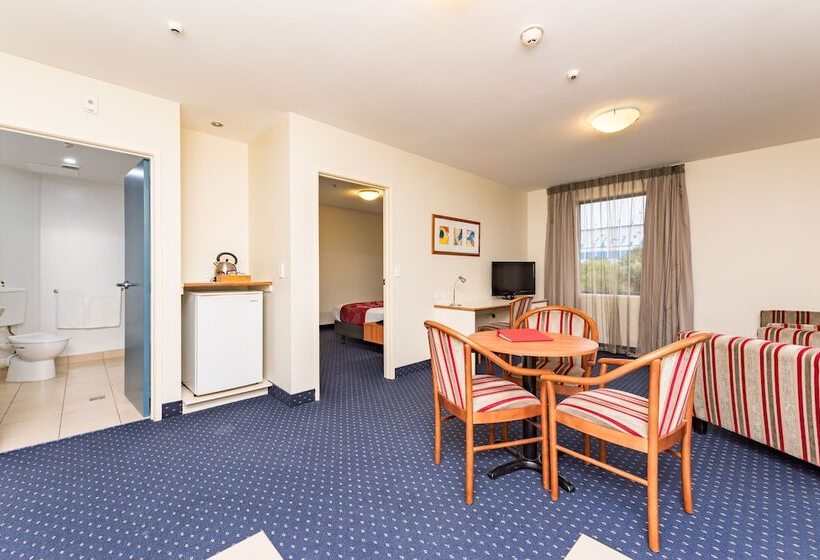 Heartland Hotel Auckland Airport