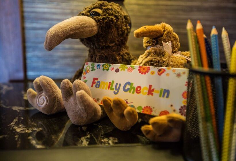 هتل Hilton Queenstown Resort & Spa