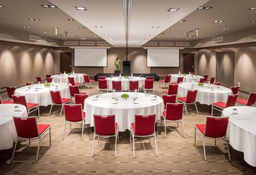 هتل Hilton Queenstown Resort & Spa