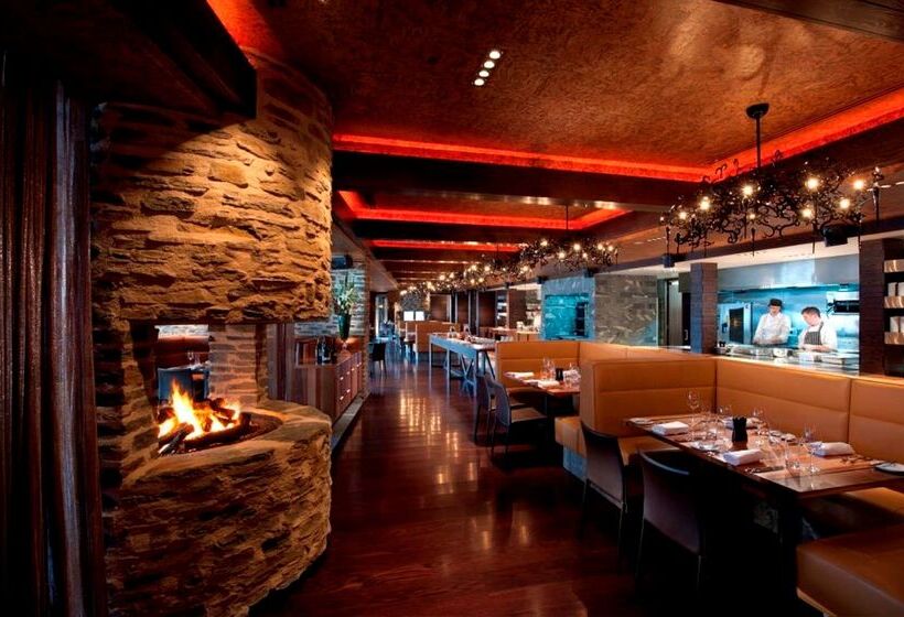هتل Hilton Queenstown Resort & Spa