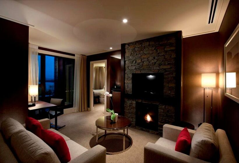 هتل Hilton Queenstown Resort & Spa
