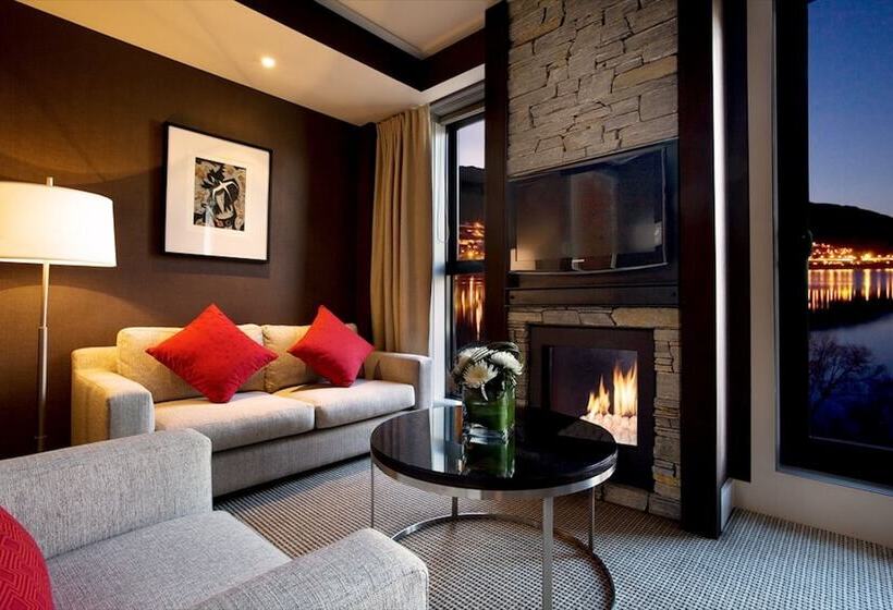 هتل Hilton Queenstown Resort & Spa