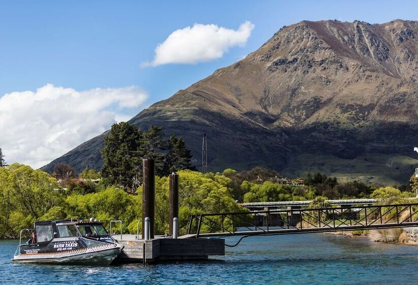 هتل Hilton Queenstown Resort & Spa