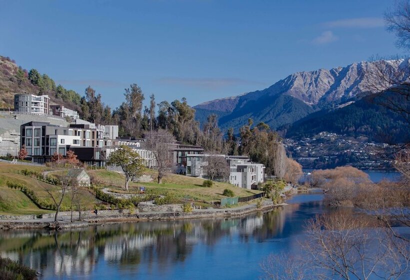 هتل Hilton Queenstown Resort & Spa