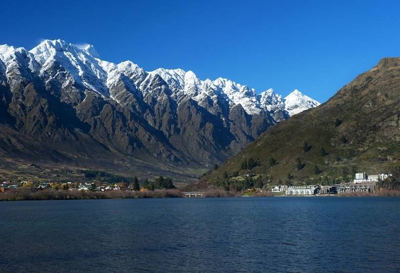 هتل Hilton Queenstown Resort & Spa