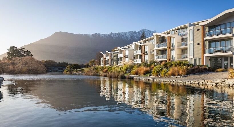 هتل Hilton Queenstown Resort & Spa