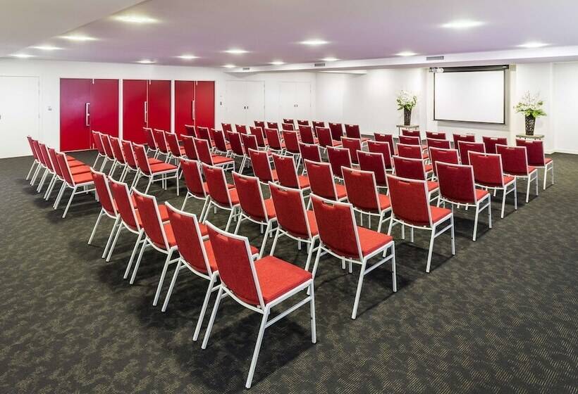 هتل Hilton Queenstown Resort & Spa