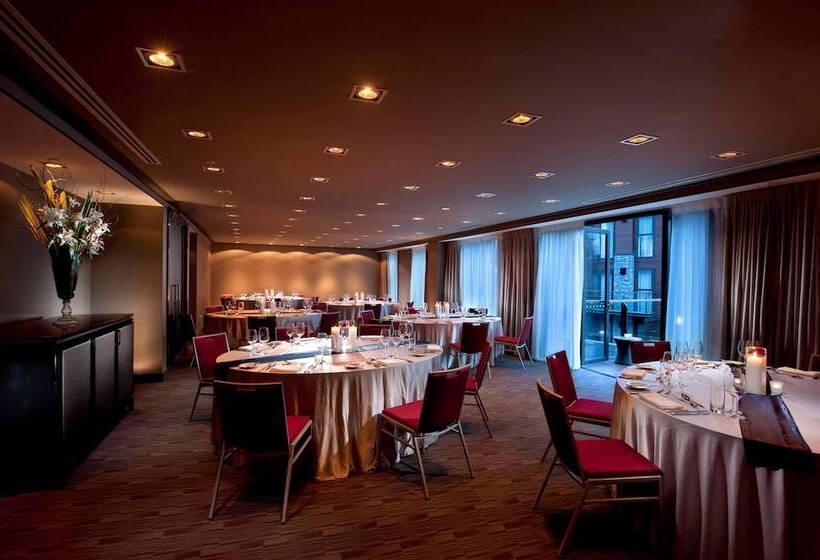 هتل Hilton Queenstown Resort & Spa