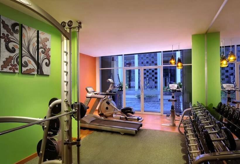 Отель Ibis Styles Bali Denpasar