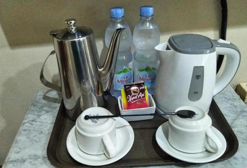 호텔 Indah Palace Yogyakarta