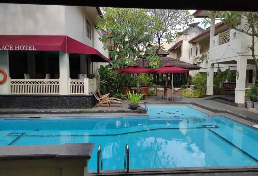 호텔 Indah Palace Yogyakarta