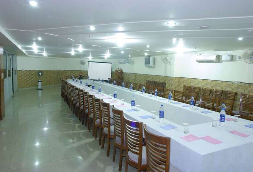 Отель Karat 87 Inn