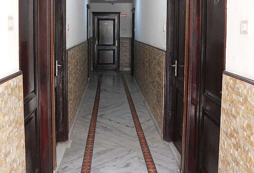 Отель Karat 87 Inn