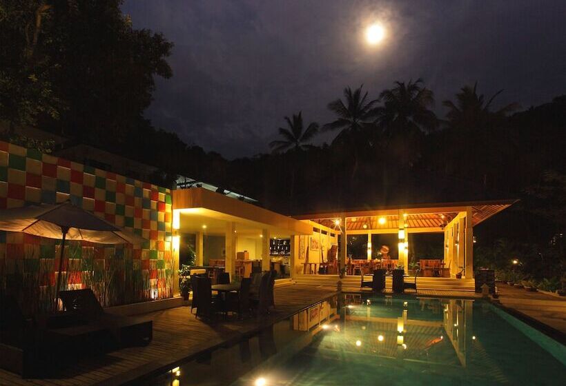 فندق Kebun Villas & Resort