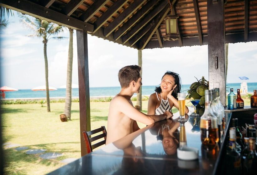 هتل Lapochine Beach Resort