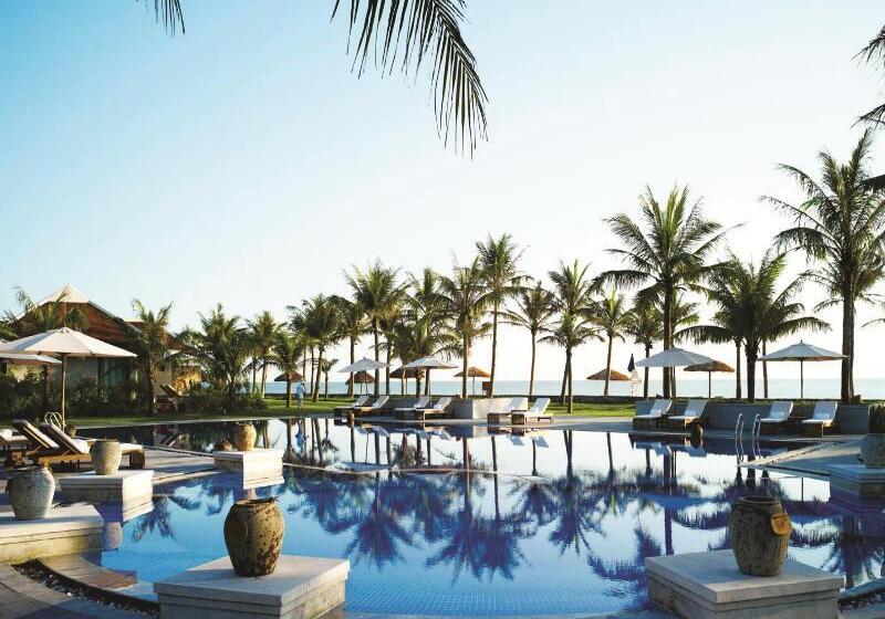 هتل Lapochine Beach Resort