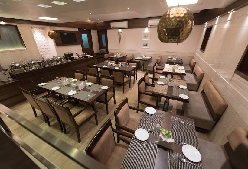 هتل Le Grande  Mumbai International Airport