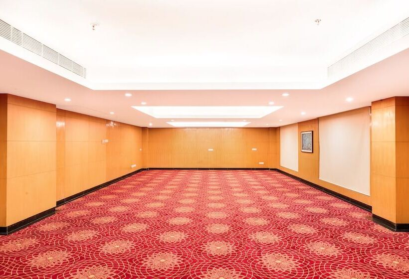 Lemon Tree Hotel Whitefield, Bengaluru