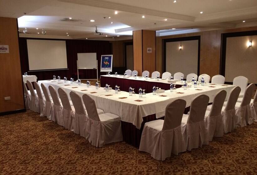 Отель London Suites