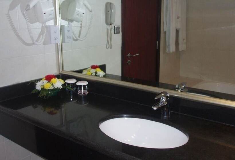 Отель London Suites