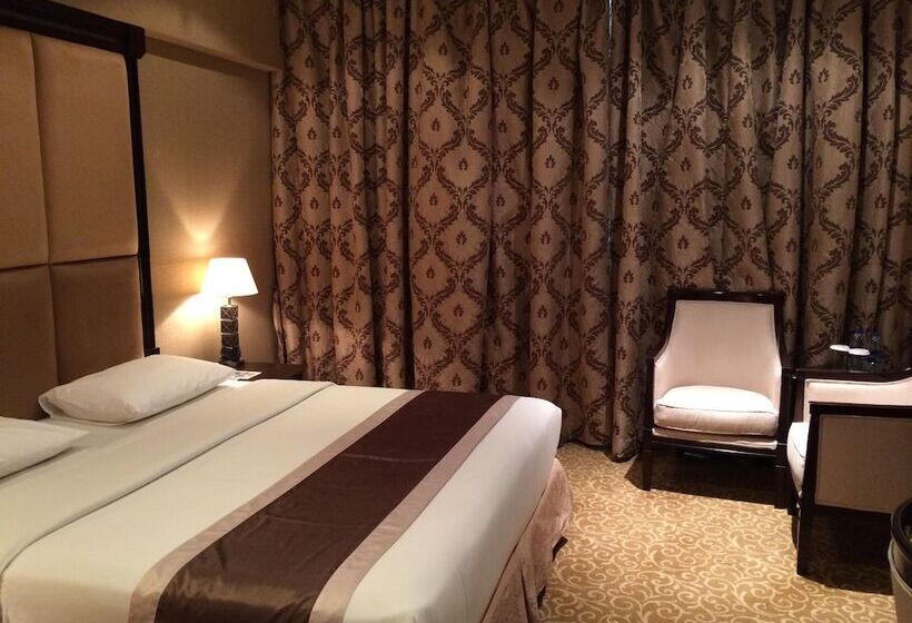 Отель London Suites