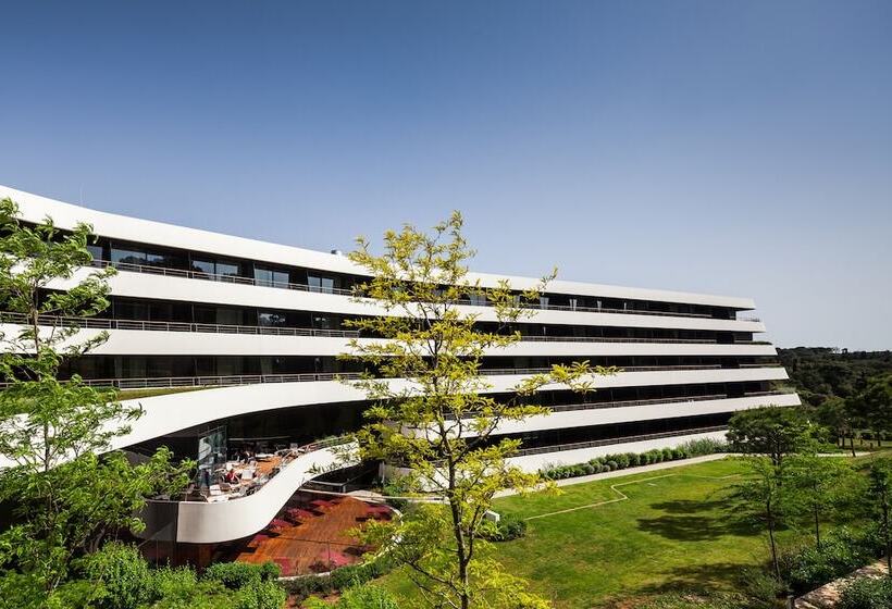 Lone Hotel By Maistra Collection