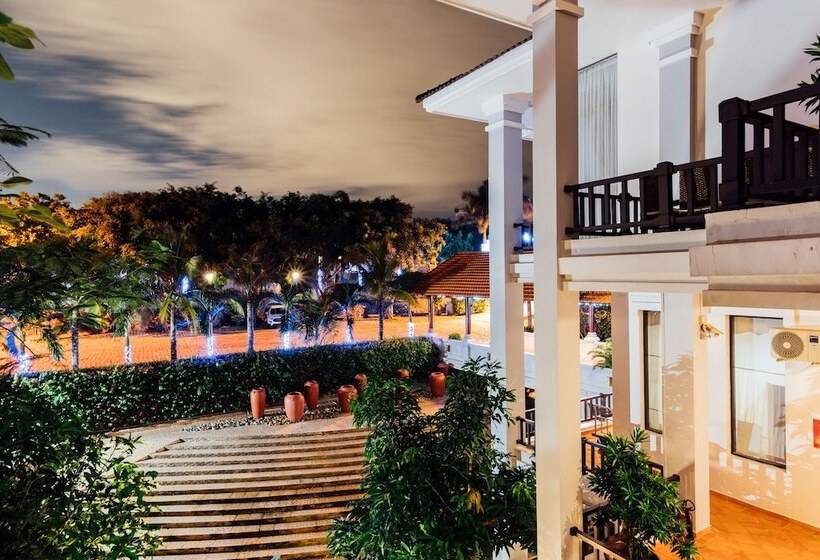 هتل Lotus Muine Resort & Spa