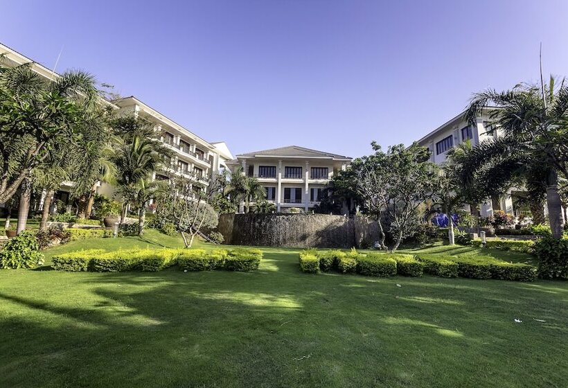 هتل Lotus Muine Resort & Spa