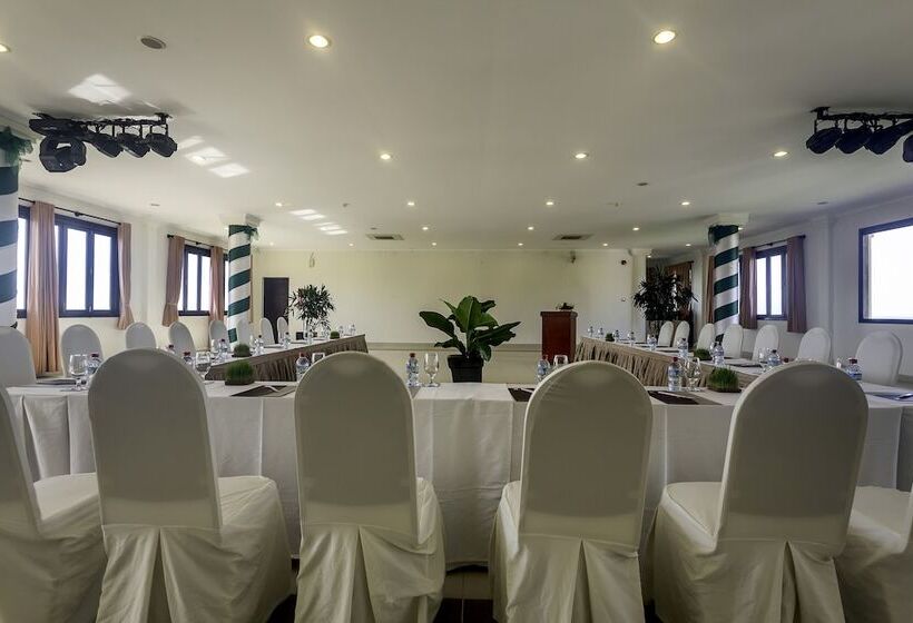 هتل Lotus Muine Resort & Spa