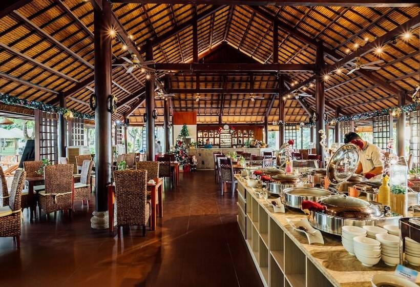 هتل Lotus Muine Resort & Spa