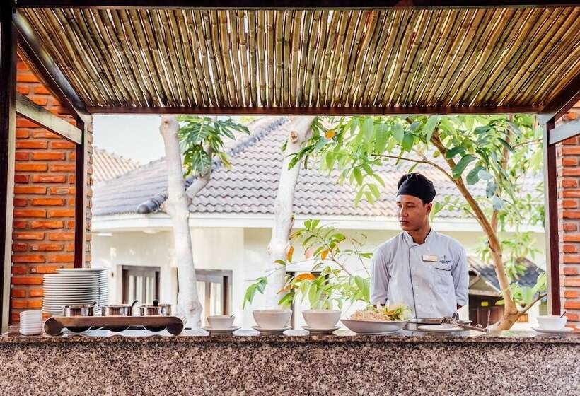 هتل Lotus Muine Resort & Spa