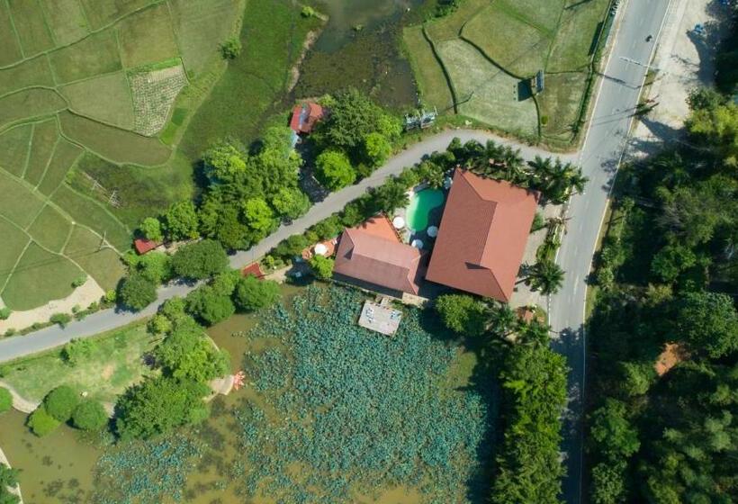 هتل Mai Chau Lodge