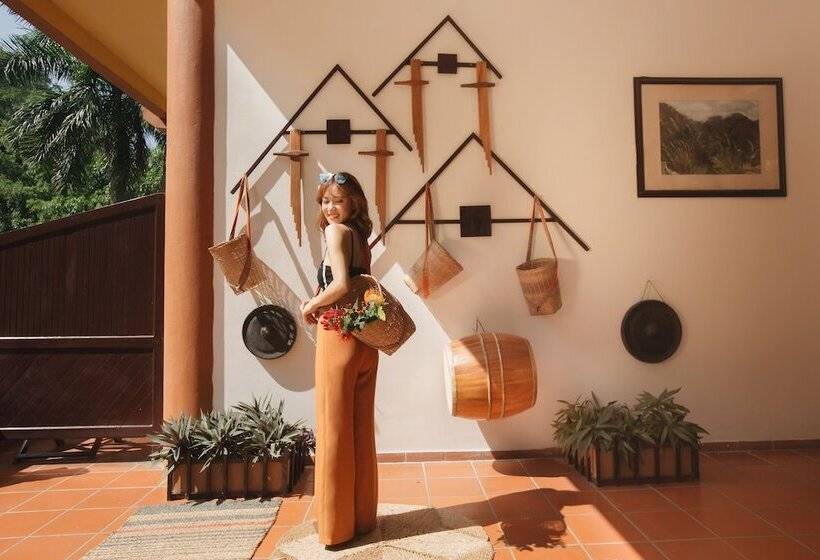 هتل Mai Chau Lodge