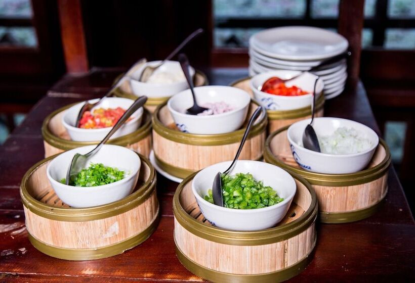 هتل Mai Chau Lodge