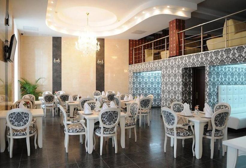 Manhattan Hotel & Restaurant